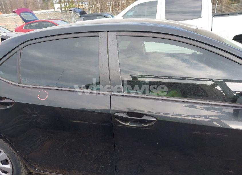 Photo 13 of 2015 Toyota Corolla LE (VIN 2T1BURHEXFC357637)