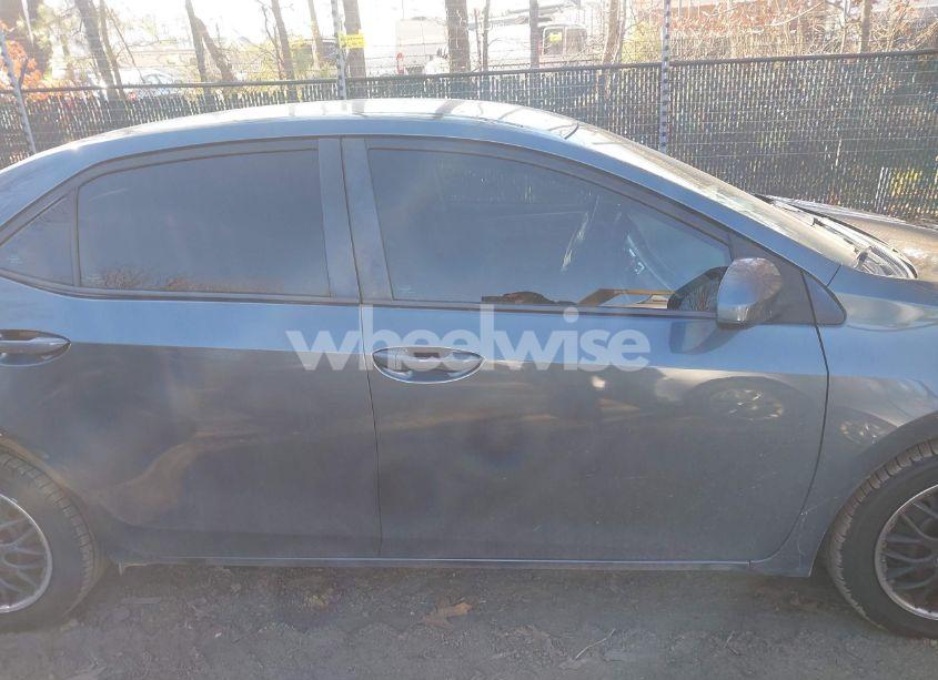 Photo 14 of 2015 Toyota Corolla LE (VIN 2T1BURHEXFC362286)