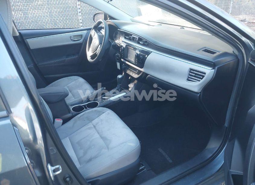 Photo 5 of 2015 Toyota Corolla LE (VIN 2T1BURHEXFC362286)