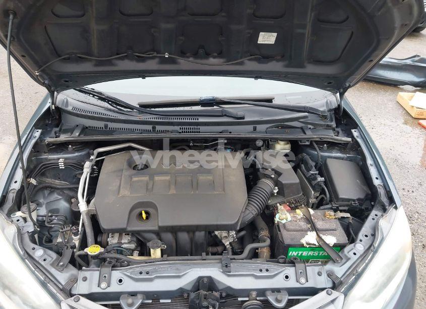 Photo 10 of 2015 Toyota Corolla LE (VIN 2T1BURHEXFC365169)