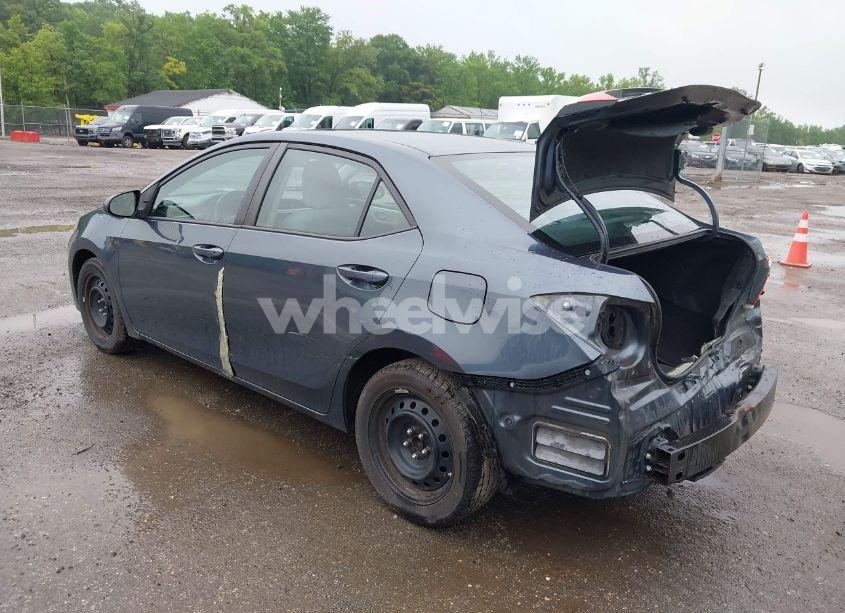 Photo 3 of 2015 Toyota Corolla LE (VIN 2T1BURHEXFC365169)