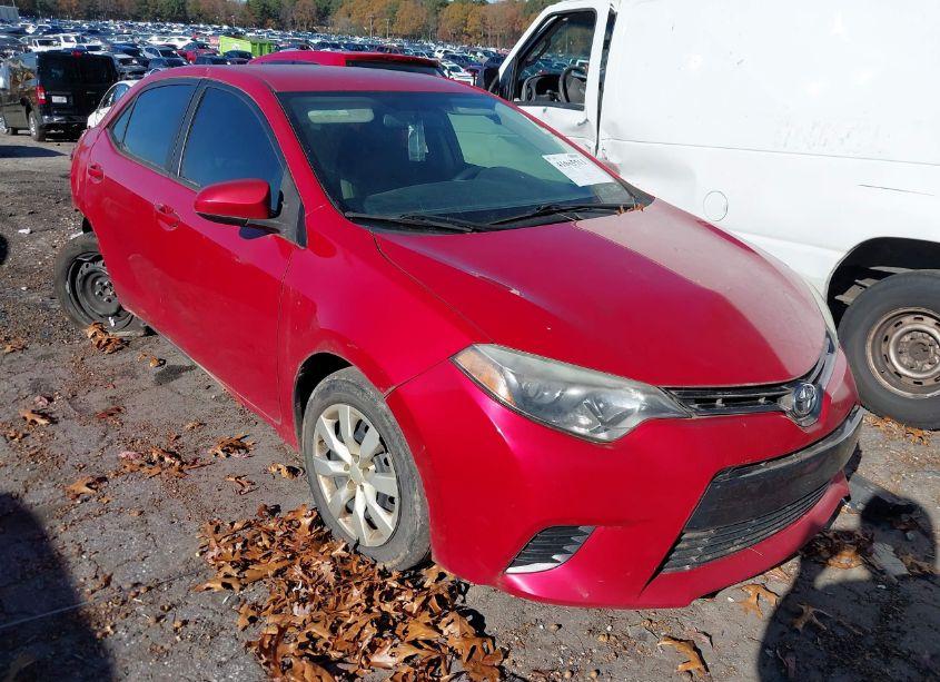2015 Toyota Corolla LE (VIN 2T1BURHEXFC371716) main photo