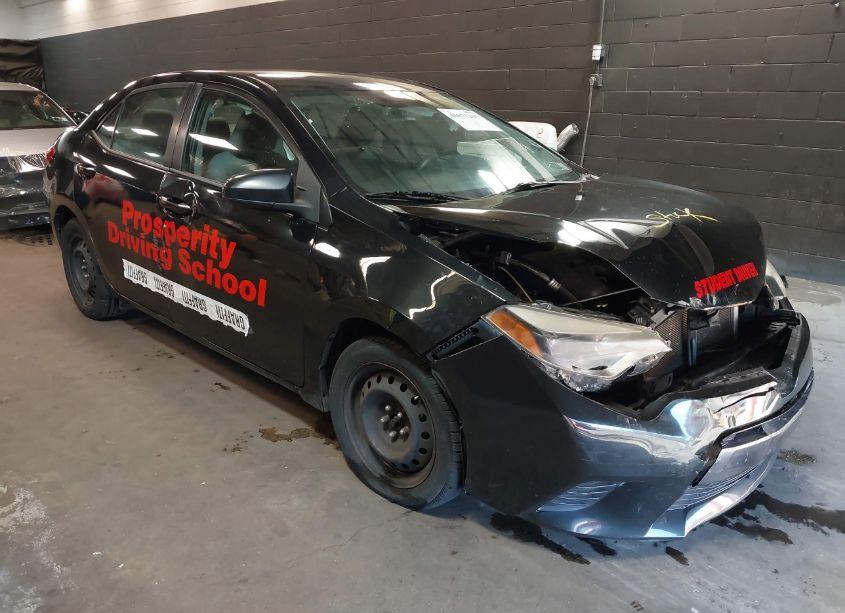 2015 Toyota Corolla LE (VIN 2T1BURHEXFC393120) main photo