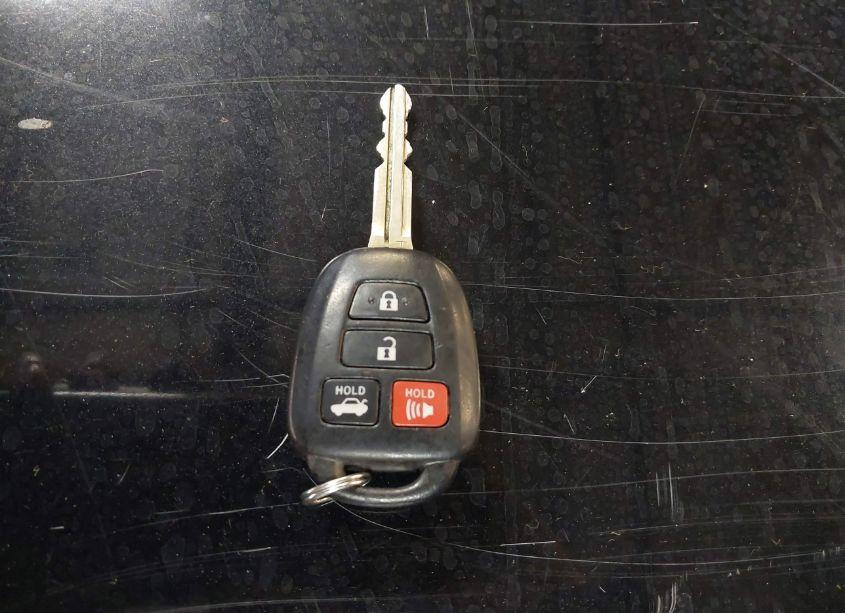 Photo 11 of 2015 Toyota Corolla LE (VIN 2T1BURHEXFC393120)