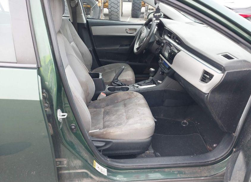 Photo 5 of 2015 Toyota Corolla LE (VIN 2T1BURHEXFC402530)