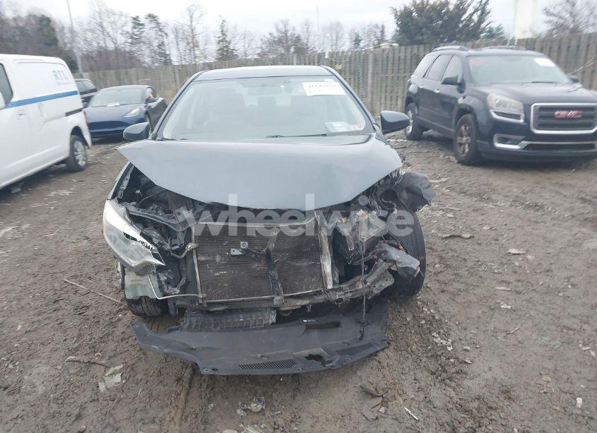 Photo 13 of 2015 Toyota Corolla LE (VIN 2T1BURHEXFC407291)