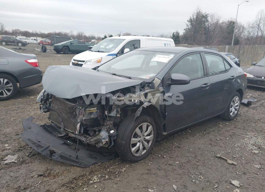 Photo 2 of 2015 Toyota Corolla LE (VIN 2T1BURHEXFC407291)