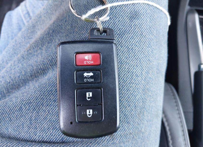 Photo 11 of 2015 Toyota Corolla S PREMIUM (VIN 2T1BURHEXFC413091)