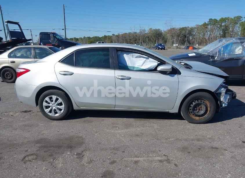 Photo 13 of 2015 Toyota Corolla L (VIN 2T1BURHEXFC442316)