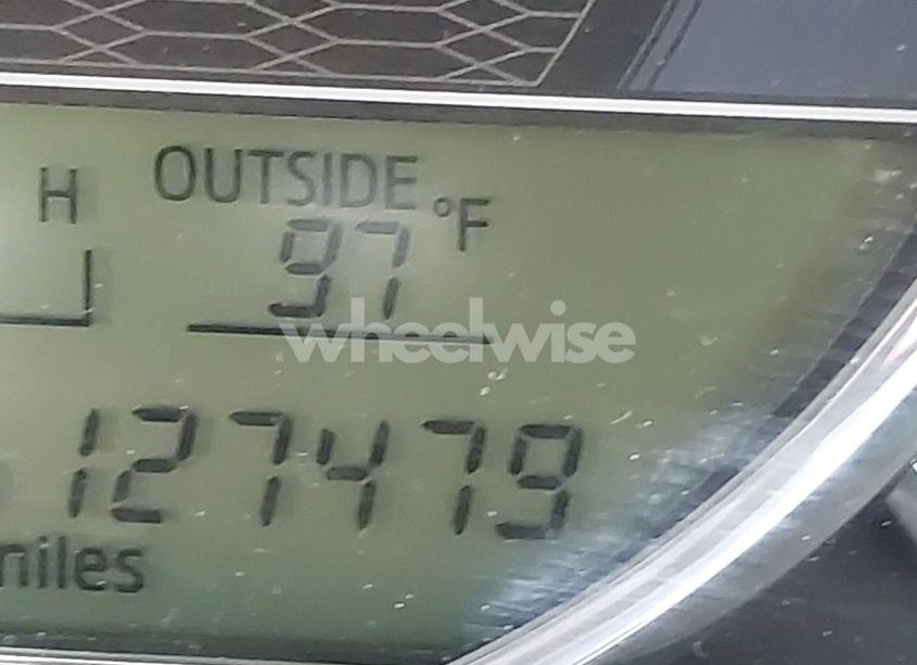 Photo 16 of 2015 Toyota Corolla LE (VIN 2T1BURHEXFC449900)