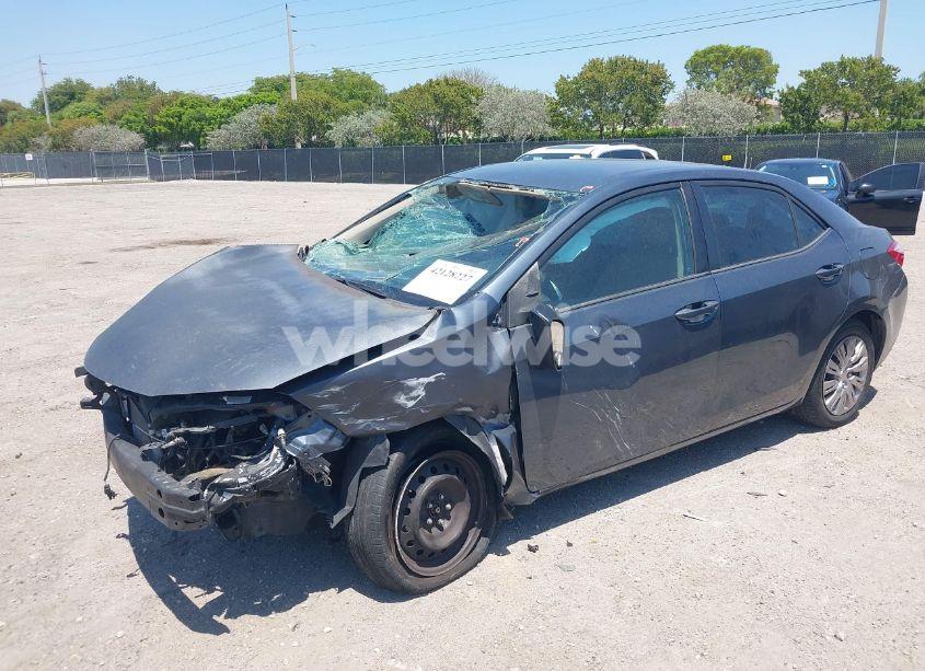 Photo 2 of 2015 Toyota Corolla LE (VIN 2T1BURHEXFC449900)