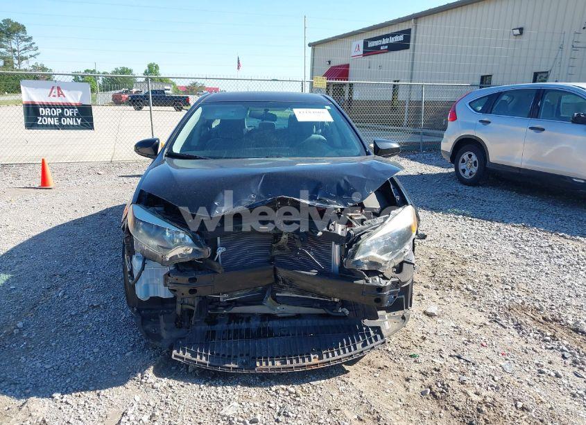 Photo 6 of 2015 Toyota Corolla L (VIN 2T1BURHEXFC467345)