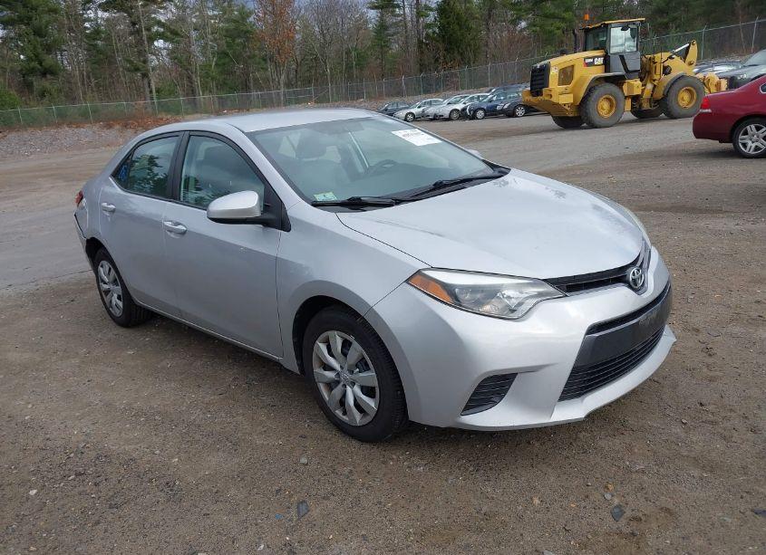2015 Toyota Corolla LE (VIN 2T1BURHEXFC475123) main photo