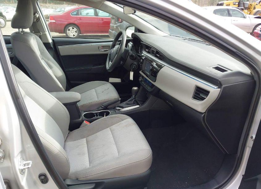 Photo 5 of 2015 Toyota Corolla LE (VIN 2T1BURHEXFC475123)