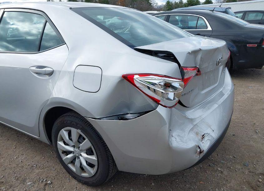 Photo 6 of 2015 Toyota Corolla LE (VIN 2T1BURHEXFC475123)