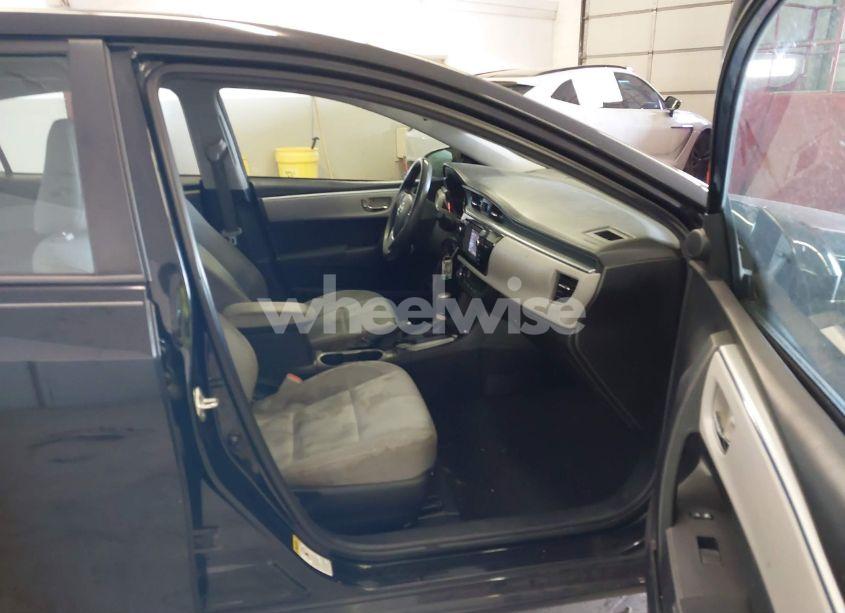 Photo 5 of 2016 Toyota Corolla LE (VIN 2T1BURHEXGC490187)