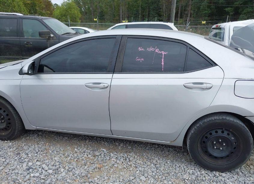 Photo 14 of 2016 Toyota Corolla LE (VIN 2T1BURHEXGC551084)