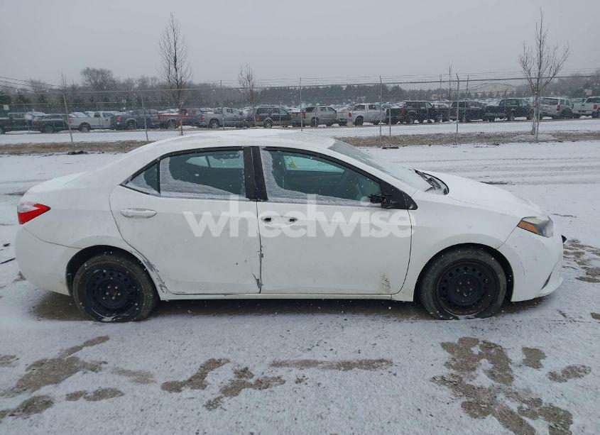 Photo 12 of 2016 Toyota Corolla LE (VIN 2T1BURHEXGC561940)