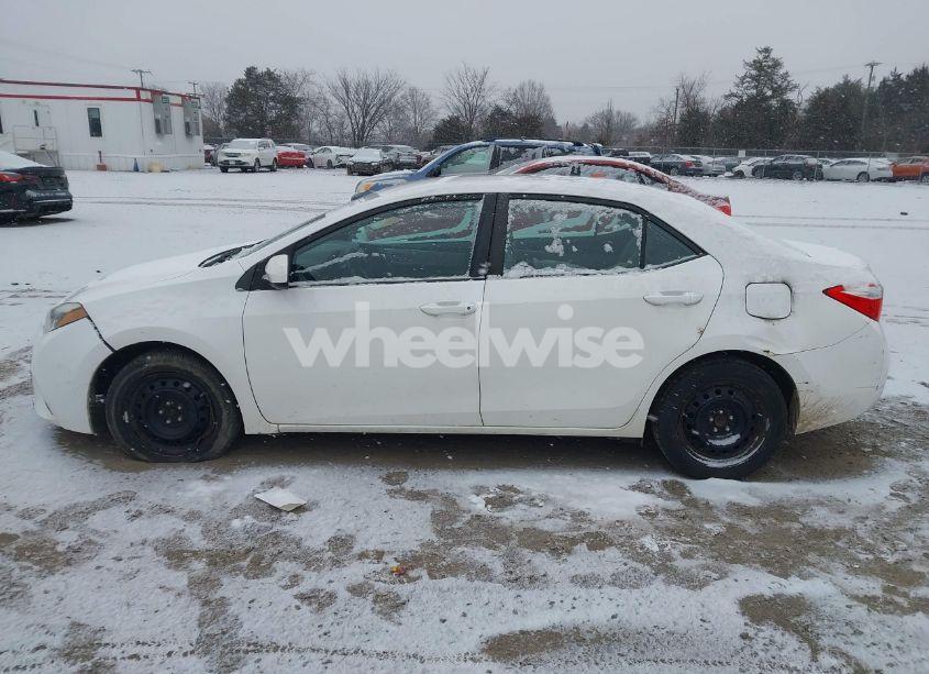 Photo 13 of 2016 Toyota Corolla LE (VIN 2T1BURHEXGC561940)