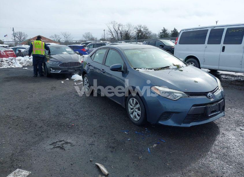 2016 Toyota Corolla LE (VIN 2T1BURHEXGC562568) main photo