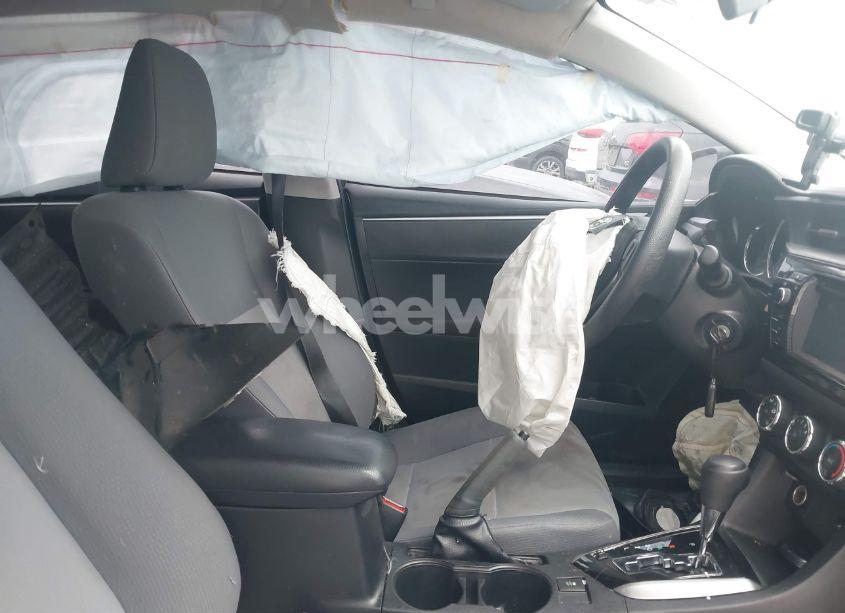 Photo 5 of 2016 Toyota Corolla L (VIN 2T1BURHEXGC579967)