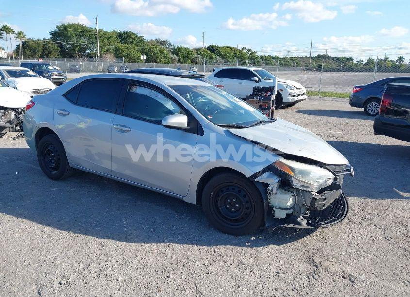 2016 Toyota Corolla LE (VIN 2T1BURHEXGC583923) main photo