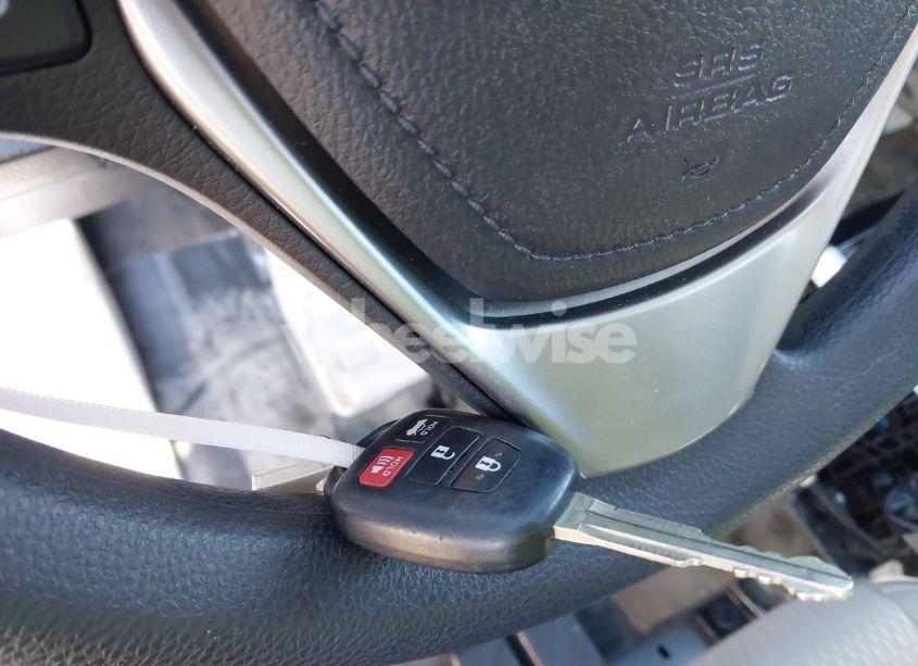 Photo 11 of 2016 Toyota Corolla LE PLUS (VIN 2T1BURHEXGC595554)