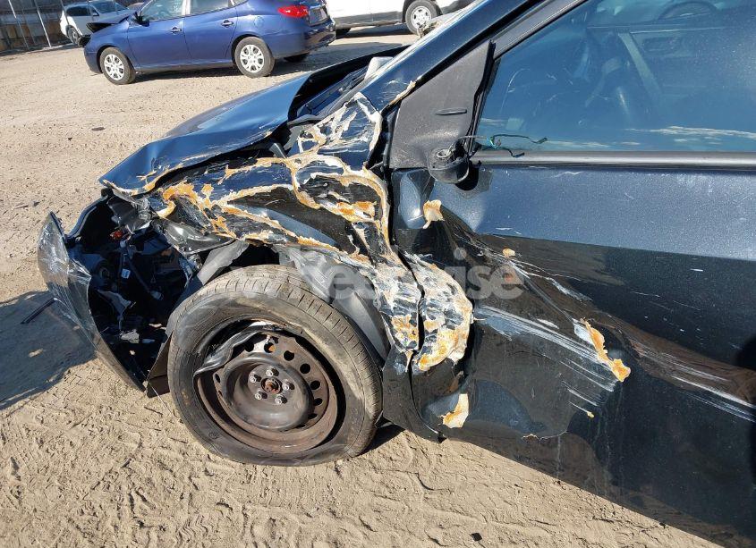 Photo 11 of 2016 Toyota Corolla L (VIN 2T1BURHEXGC612739)