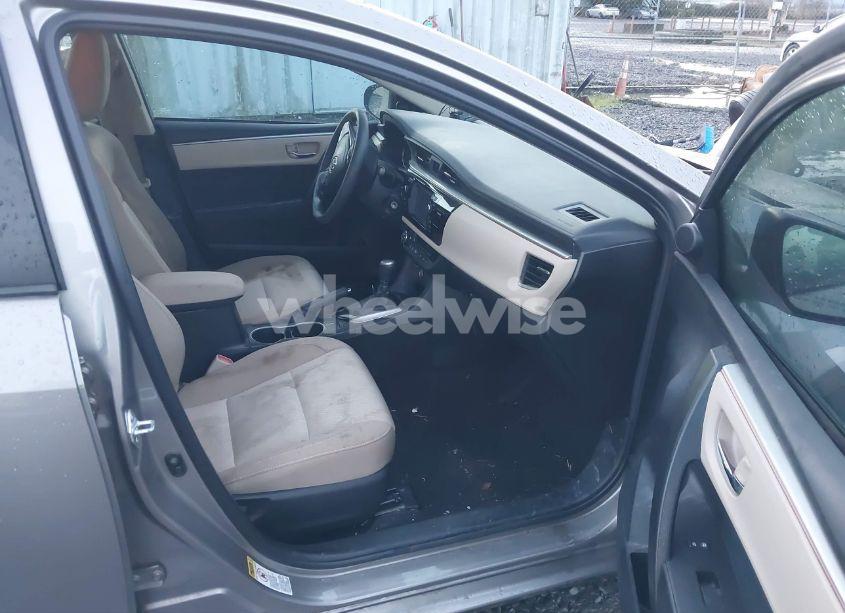 Photo 5 of 2016 Toyota Corolla LE (VIN 2T1BURHEXGC647992)