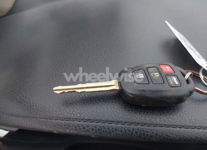 Photo 11 of 2016 Toyota Corolla LE (VIN 2T1BURHEXGC655459)