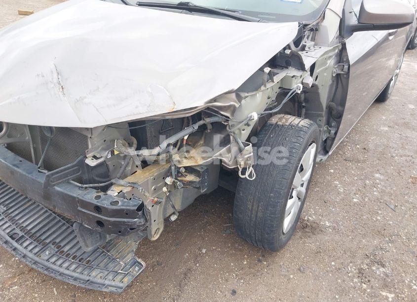 Photo 6 of 2016 Toyota Corolla LE (VIN 2T1BURHEXGC655459)