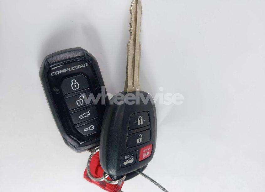 Photo 11 of 2016 Toyota Corolla LE (VIN 2T1BURHEXGC711559)