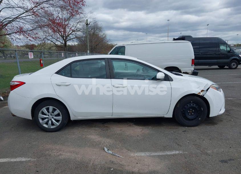 Photo 13 of 2016 Toyota Corolla LE (VIN 2T1BURHEXGC711559)