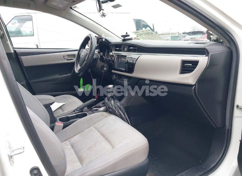 Photo 5 of 2016 Toyota Corolla LE (VIN 2T1BURHEXGC711559)