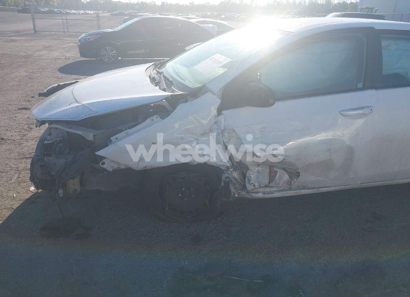 Photo 6 of 2016 Toyota Corolla LE (VIN 2T1BURHEXGC716373)