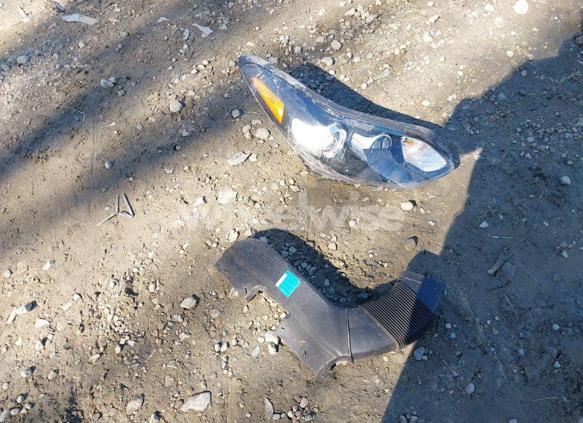 Photo 12 of 2016 Toyota Corolla LE (VIN 2T1BURHEXGC724179)