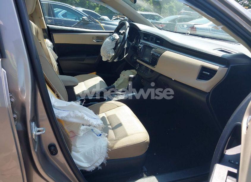 Photo 5 of 2016 Toyota Corolla LE (VIN 2T1BURHEXGC736106)