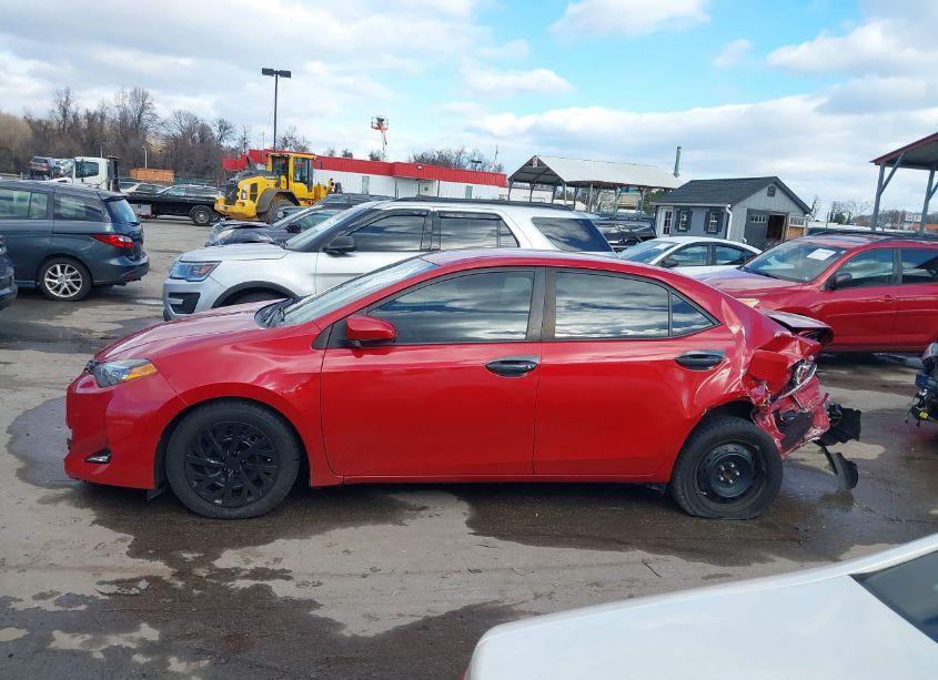 Photo 15 of 2017 Toyota Corolla LE (VIN 2T1BURHEXHC777742)