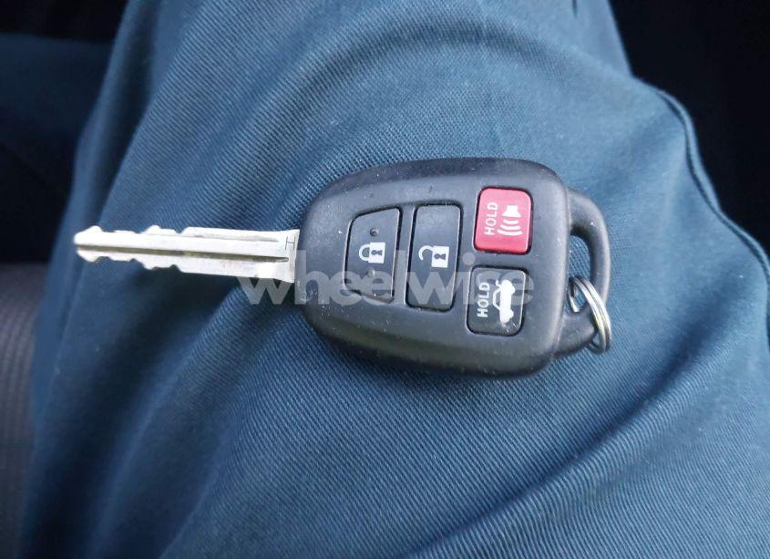 Photo 11 of 2017 Toyota Corolla SE (VIN 2T1BURHEXHC786599)