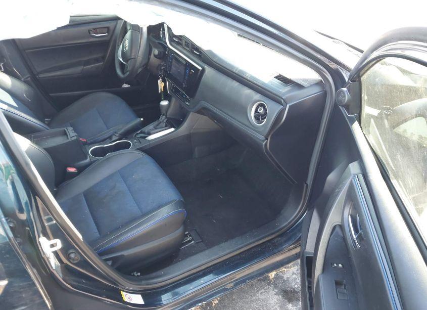 Photo 5 of 2017 Toyota Corolla SE (VIN 2T1BURHEXHC797540)