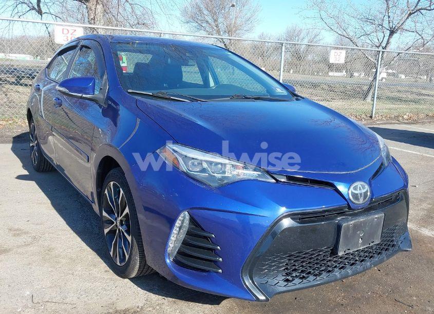 2017 Toyota Corolla SE (VIN 2T1BURHEXHC817379) main photo
