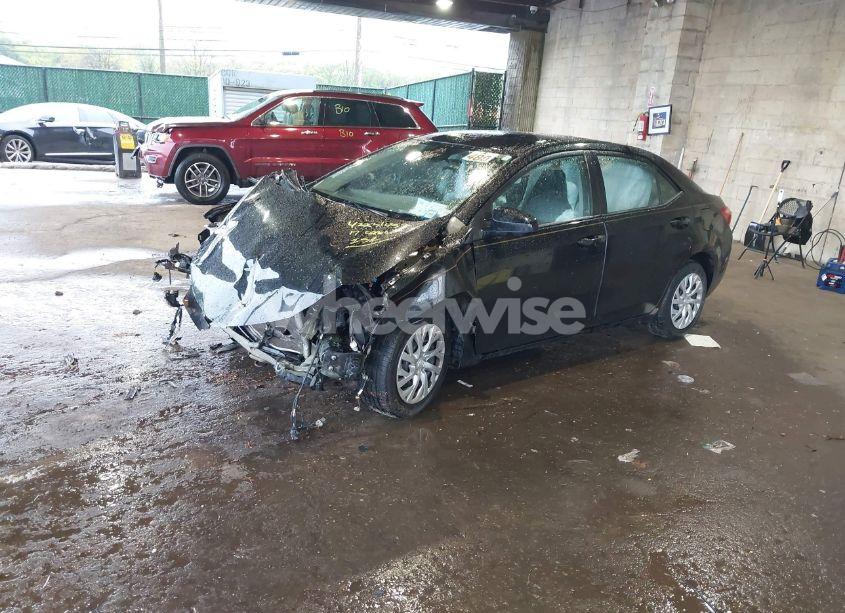 Photo 2 of 2017 Toyota Corolla LE (VIN 2T1BURHEXHC825255)