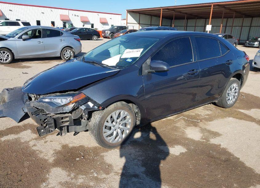 Photo 2 of 2017 Toyota Corolla LE (VIN 2T1BURHEXHC829662)