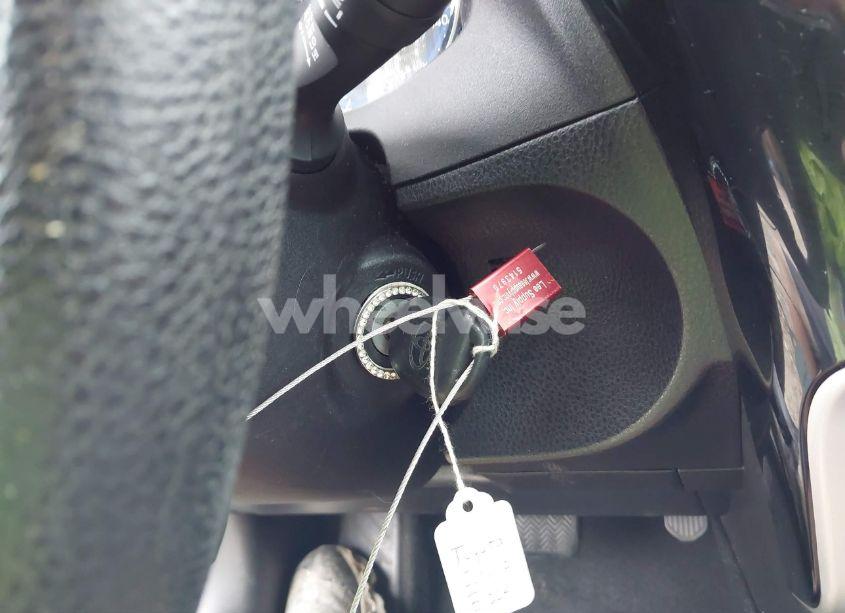 Photo 11 of 2017 Toyota Corolla LE (VIN 2T1BURHEXHC835347)