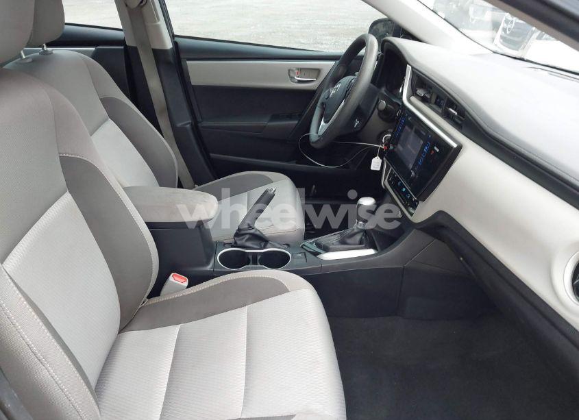 Photo 5 of 2017 Toyota Corolla LE (VIN 2T1BURHEXHC835347)