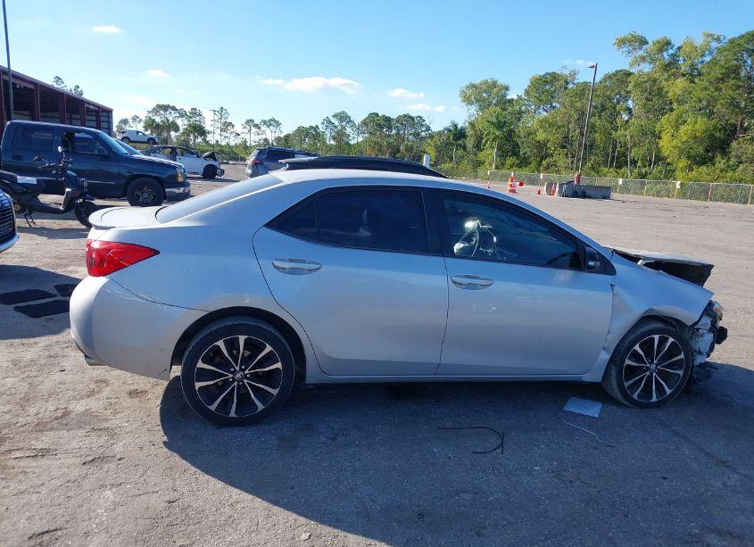 Photo 13 of 2017 Toyota Corolla SE (VIN 2T1BURHEXHC840628)