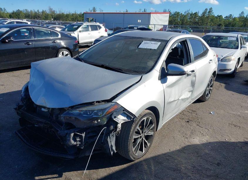 Photo 2 of 2017 Toyota Corolla SE (VIN 2T1BURHEXHC840628)