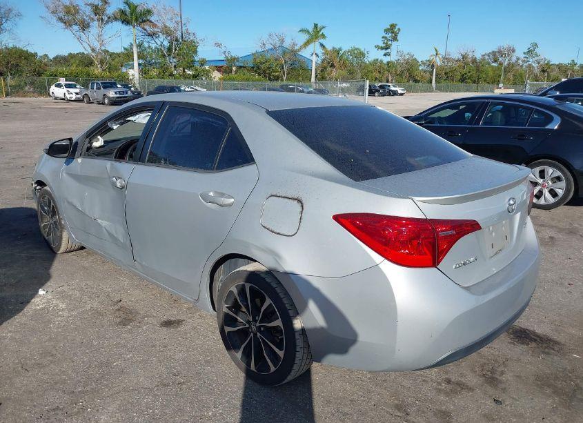 Photo 3 of 2017 Toyota Corolla SE (VIN 2T1BURHEXHC840628)