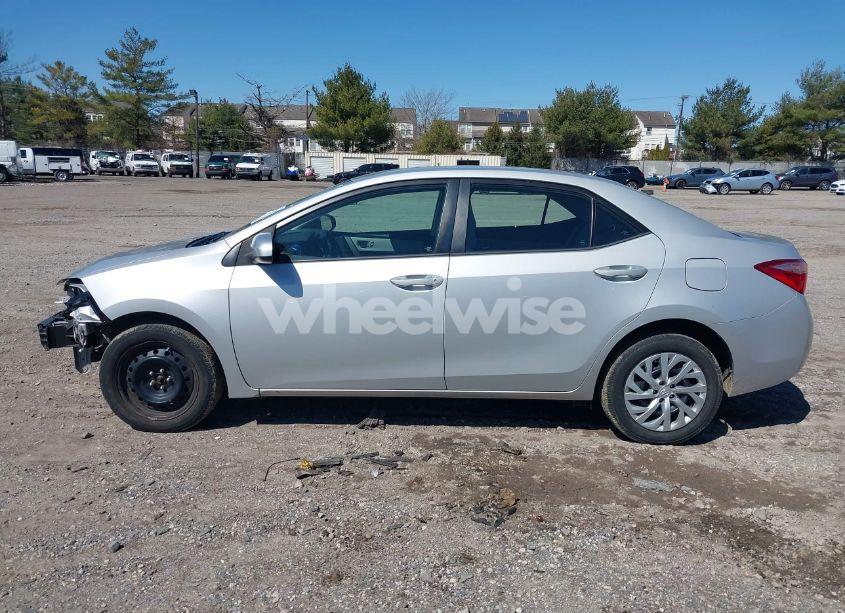 Photo 13 of 2017 Toyota Corolla LE (VIN 2T1BURHEXHC846428)