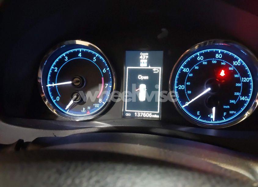 Photo 7 of 2017 Toyota Corolla SE (VIN 2T1BURHEXHC872981)